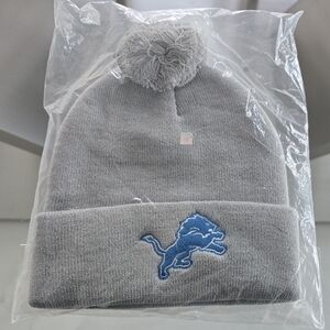 NWT Detroit Lions Winter Hat - Gray with Blue Logo and Pom-Pom - OS